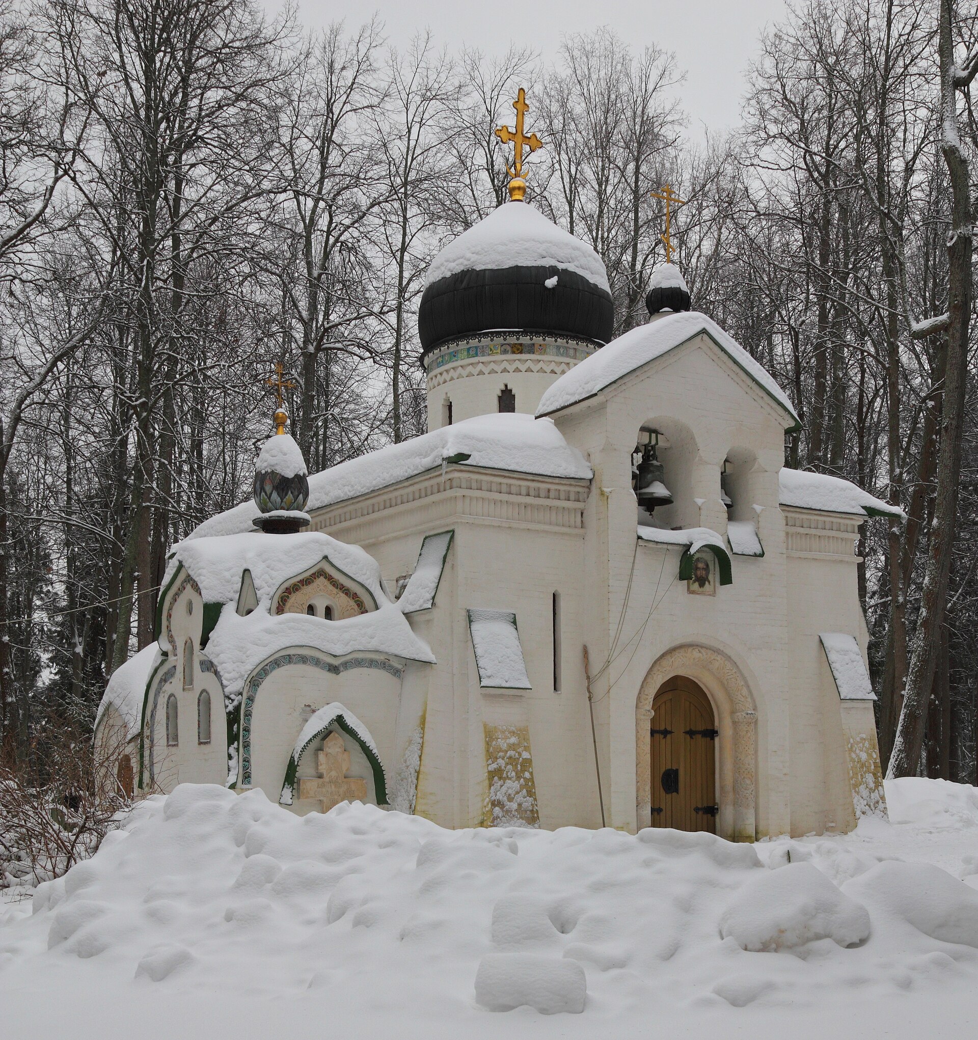 Церковь Спаса Нерукотворного в Абрамцеве. Фото: A.Savin, CC BY-SA 3.0. — Музей-заповедник «Абрамцево»