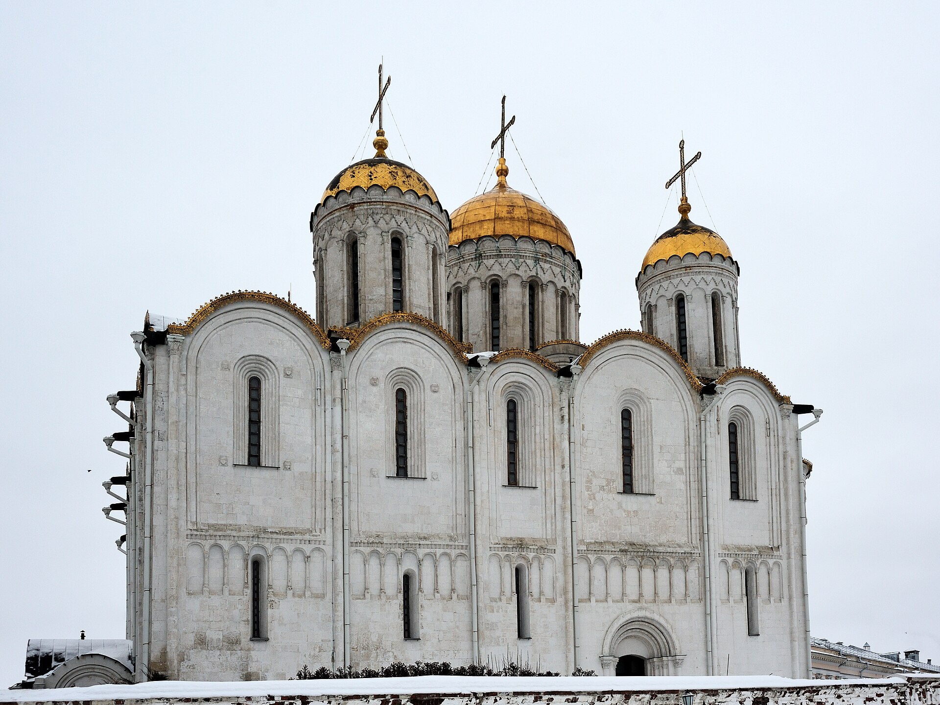 Успенский собор зимой. Фото: Vsatinet, CC BY-SA 4.0. — Успенский собор во Владимире