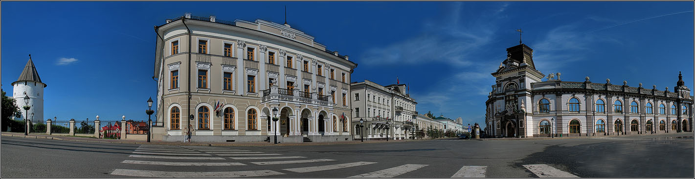 Панорамный вид территории Казанского кремля. Фото: TY-214, CC BY 3.0. — Музей-заповедник «Казанский кремль»