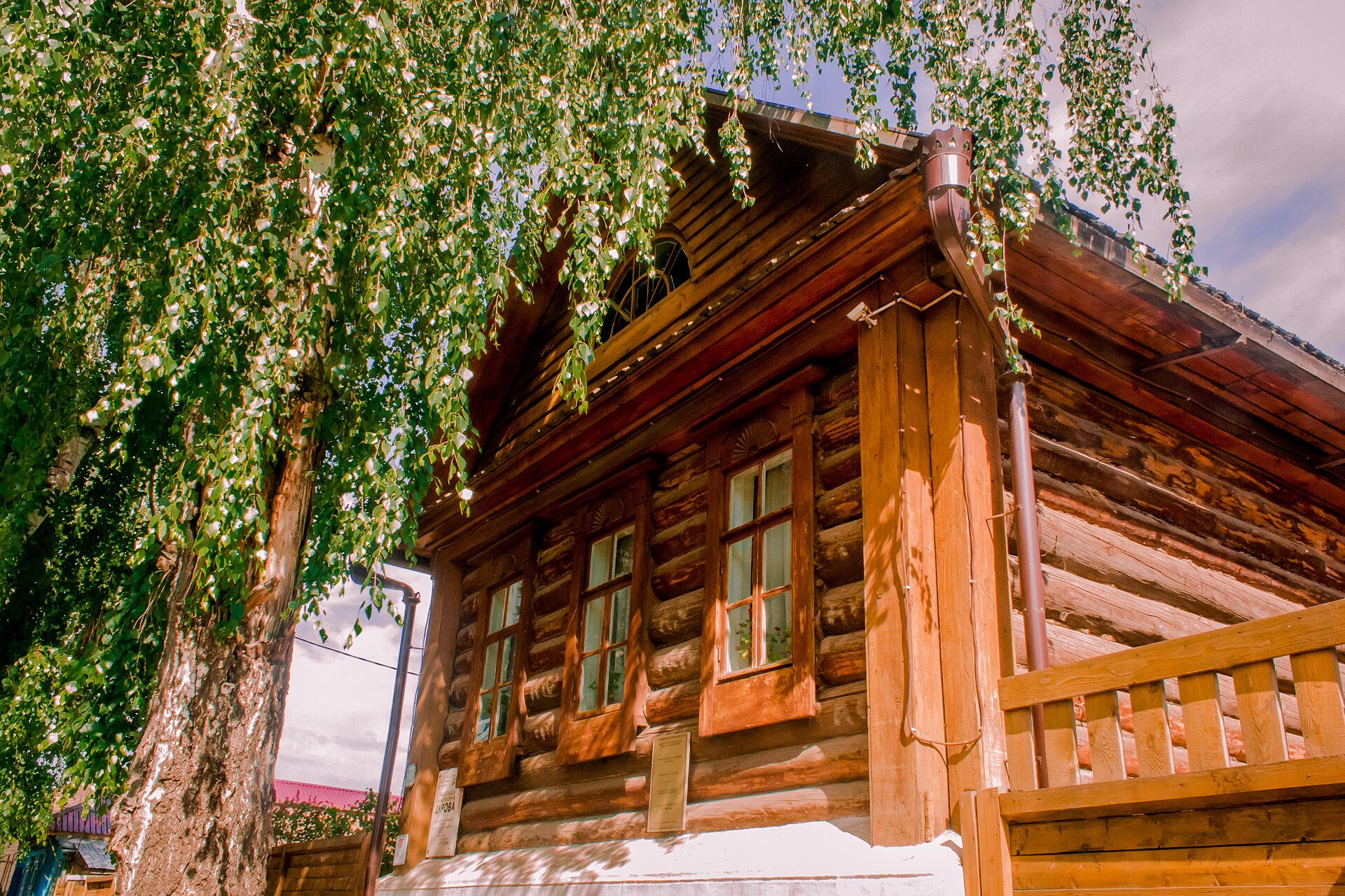 Дом Надежды Дуровой со стороны Московской улицы. Фото: Суркова Галина, CC BY-SA 4.0. — Музей-усадьба Н. А. Дуровой