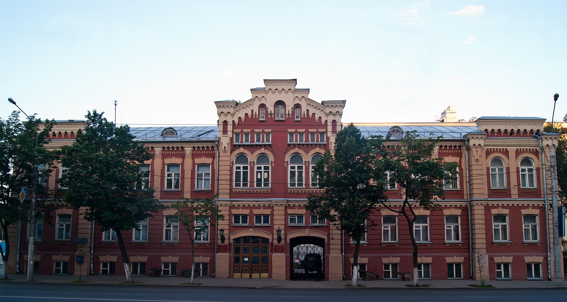 Главное здание музея на Плехановской улице. Фото: Olegpr, CC BY-SA 3.0. — Воронежский областной краеведческий музей